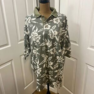 Men’s Cripple Creek Private Collection tropical collared short sleeve shirt.